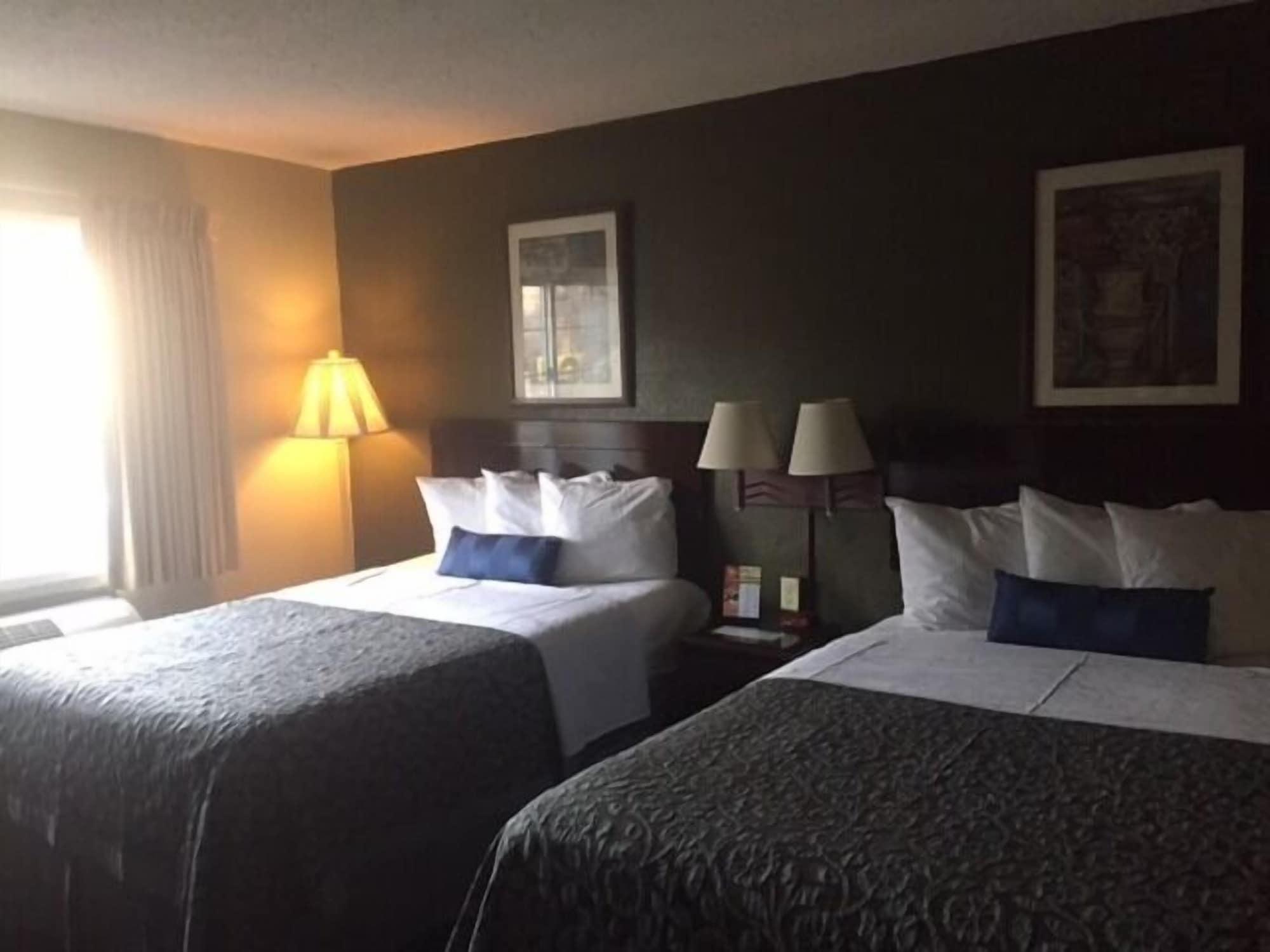 Days Inn By Wyndham Cleveland לייקווד מראה חיצוני תמונה