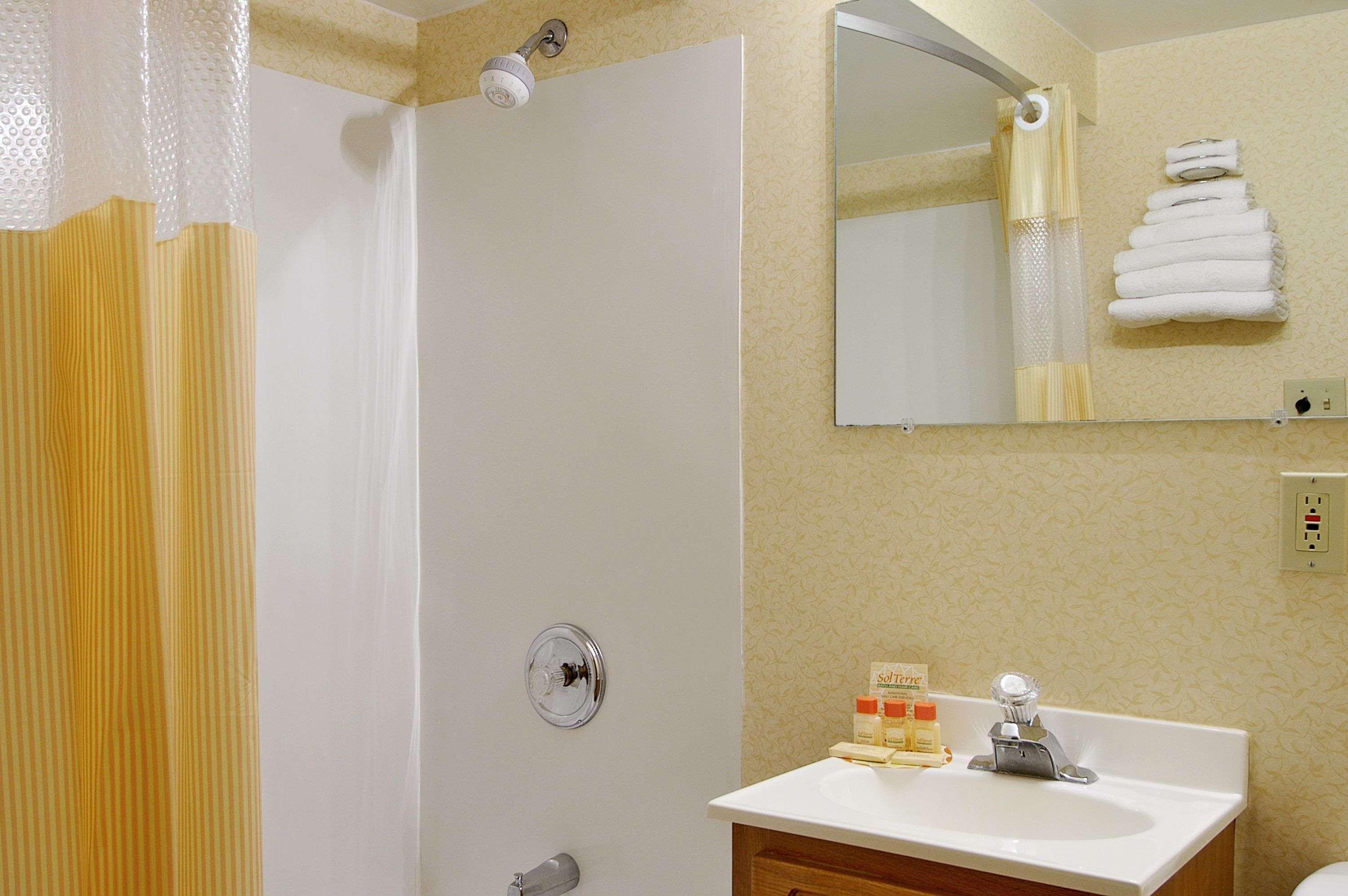 Days Inn By Wyndham Cleveland לייקווד חדר תמונה